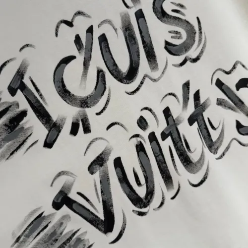 Replica Louis Vuitton LV T-Shirts Short Sleeved For Unisex #1413889 $48.00 USD for Wholesale