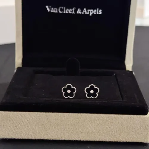 Replica Van Cleef & Arpels Earrings For Women #1413959 $36.00 USD for Wholesale