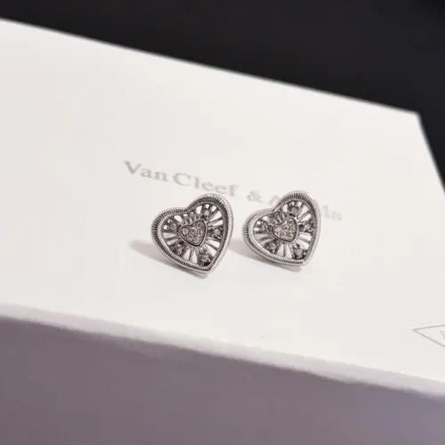 Replica Van Cleef & Arpels Earrings For Women #1413963 $36.00 USD for Wholesale