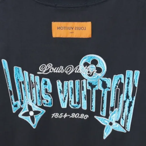 Replica Louis Vuitton LV T-Shirts Short Sleeved For Unisex #1414011 $38.00 USD for Wholesale