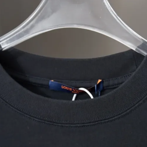 Replica Louis Vuitton LV T-Shirts Short Sleeved For Unisex #1414014 $38.00 USD for Wholesale