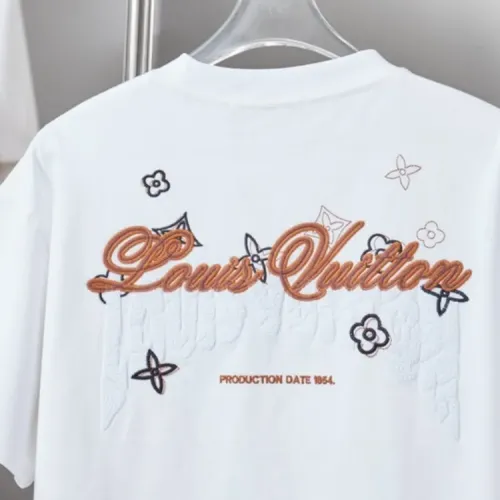 Replica Louis Vuitton LV T-Shirts Short Sleeved For Unisex #1414016 $38.00 USD for Wholesale