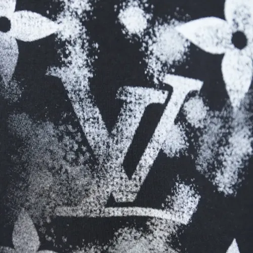 Replica Louis Vuitton LV T-Shirts Short Sleeved For Unisex #1414017 $38.00 USD for Wholesale