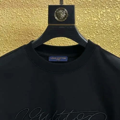 Replica Louis Vuitton LV T-Shirts Short Sleeved For Unisex #1414117 $40.00 USD for Wholesale