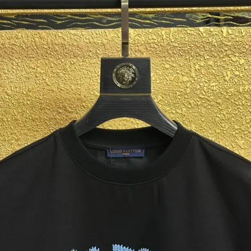 Replica Louis Vuitton LV T-Shirts Short Sleeved For Unisex #1414124 $41.00 USD for Wholesale