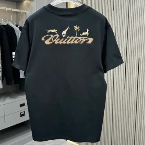 Replica Louis Vuitton LV T-Shirts Short Sleeved For Unisex #1414140 $40.00 USD for Wholesale