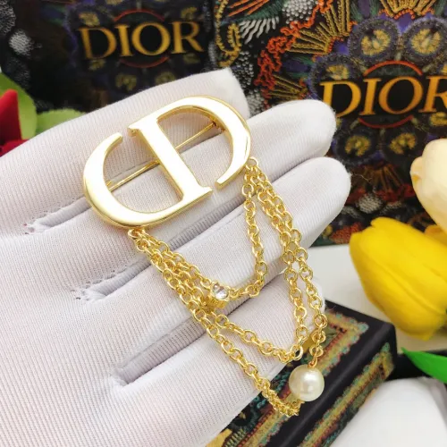 Replica Christian Dior Brooches For Women #1414279 $25.00 USD for Wholesale