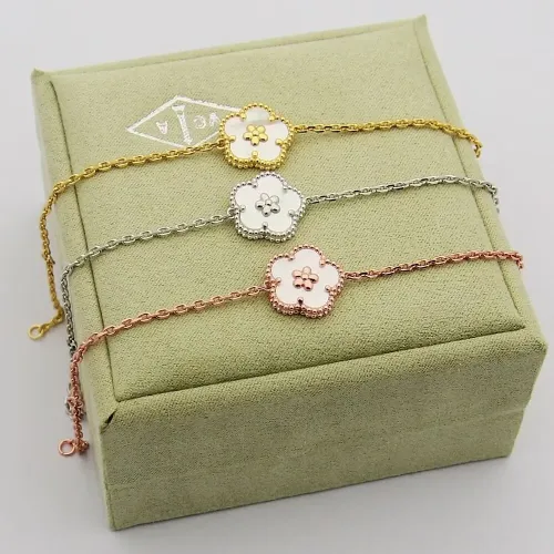 Replica Van Cleef & Arpels Bracelets For Women #1414445 $25.00 USD for Wholesale