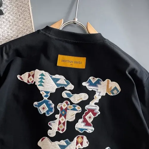 Replica Louis Vuitton LV T-Shirts Short Sleeved For Unisex #1414565 $42.00 USD for Wholesale
