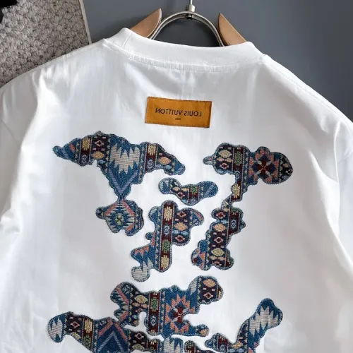 Replica Louis Vuitton LV T-Shirts Short Sleeved For Unisex #1414566 $42.00 USD for Wholesale