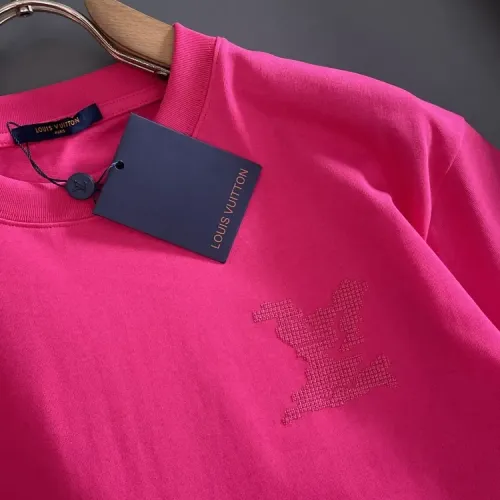 Replica Louis Vuitton LV T-Shirts Short Sleeved For Unisex #1414577 $42.00 USD for Wholesale