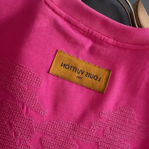 Replica Louis Vuitton LV T-Shirts Short Sleeved For Unisex #1414577 $42.00 USD for Wholesale
