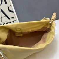 $112.00 USD LOEWE AAA Quality Messenger Bags For Women #1411154