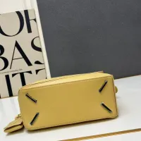 $128.00 USD LOEWE AAA Quality Messenger Bags For Women #1411156