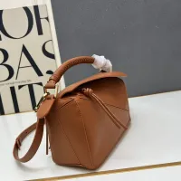 $105.00 USD LOEWE AAA Quality Messenger Bags For Women #1411184