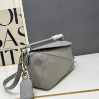 $128.00 USD LOEWE AAA Quality Messenger Bags For Women #1411194