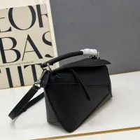 $105.00 USD LOEWE AAA Quality Messenger Bags For Women #1411201