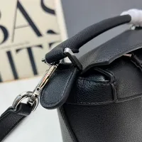 $105.00 USD LOEWE AAA Quality Messenger Bags For Women #1411201