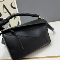 $105.00 USD LOEWE AAA Quality Messenger Bags For Women #1411202