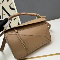 $105.00 USD LOEWE AAA Quality Messenger Bags For Women #1411207