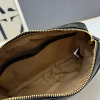 $76.00 USD Celine AAA Quality Messenger Bags For Women #1411628
