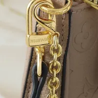 $45.00 USD Louis Vuitton Messenger Bags For Women #1412305