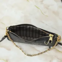 $45.00 USD Louis Vuitton Messenger Bags For Women #1412310