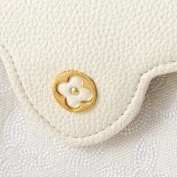 $92.00 USD Louis Vuitton AAA Quality Messenger Bags For Women #1412420