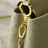 $92.00 USD Louis Vuitton AAA Quality Messenger Bags For Women #1412427