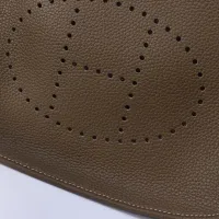 $125.00 USD Hermes AAA Quality Messenger Bags For Women #1412625