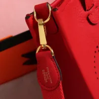 $105.00 USD Hermes AAA Quality Messenger Bags For Women #1412632