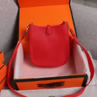 $105.00 USD Hermes AAA Quality Messenger Bags For Women #1412632