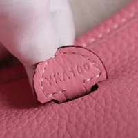 $96.00 USD Hermes AAA Quality Messenger Bags For Women #1412638