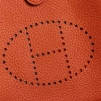 $105.00 USD Hermes AAA Quality Messenger Bags For Women #1412639