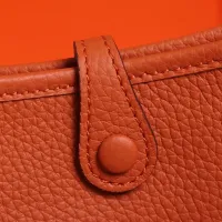 $96.00 USD Hermes AAA Quality Messenger Bags For Women #1412640