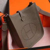 $96.00 USD Hermes AAA Quality Messenger Bags For Women #1412649