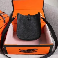 $105.00 USD Hermes AAA Quality Messenger Bags For Women #1412654
