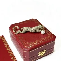 $36.00 USD Cartier Brooches For Women #1413258