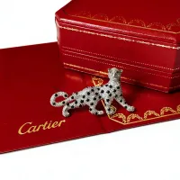 $42.00 USD Cartier Brooches For Women #1413260