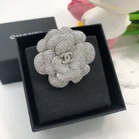 $38.00 USD Chanel Brooches For Women #1413283