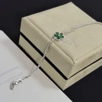 $48.00 USD Van Cleef & Arpels Bracelets For Women #1413296
