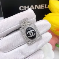 $25.00 USD Chanel Brooches For Women #1413378