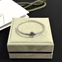 $48.00 USD Van Cleef & Arpels Bracelets For Women #1413412