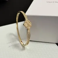 $48.00 USD Van Cleef & Arpels Bracelets For Women #1413413