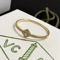 $48.00 USD Van Cleef & Arpels Bracelets For Women #1413413