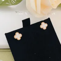 $25.00 USD Van Cleef & Arpels Earrings For Women #1413519