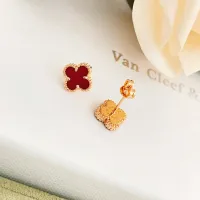 $25.00 USD Van Cleef & Arpels Earrings For Women #1413524