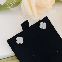 $25.00 USD Van Cleef & Arpels Earrings For Women #1413526