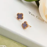 $25.00 USD Van Cleef & Arpels Earrings For Women #1413527