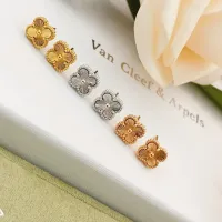 $25.00 USD Van Cleef & Arpels Earrings For Women #1413530